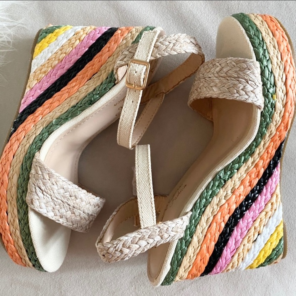 NWB Multicolored wedge sandals - Picture 1 of 7